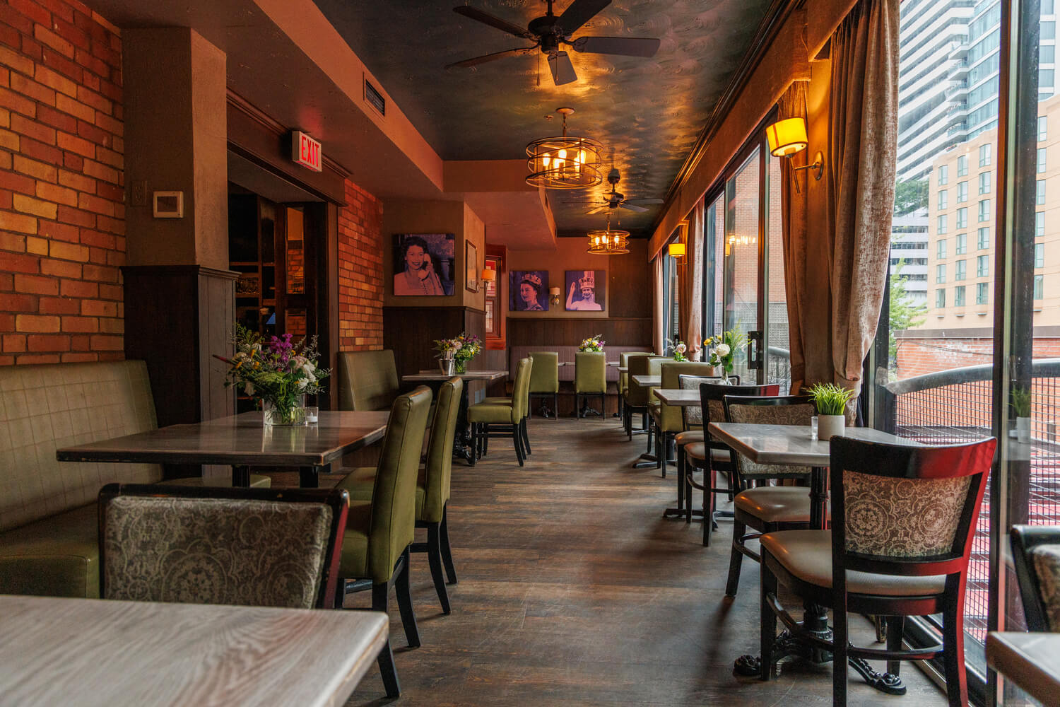 Full Restaurant 4